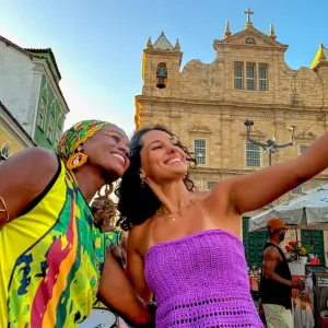 Crescimento em viagens internacionais sinaliza Carnaval da Bahia com recorde de visitantes estrangeiros