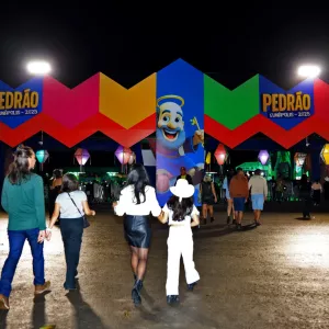 Abertura do Pedrão 2025 conta com presença do governador e celebra 20 anos de tradição em Eunápolis