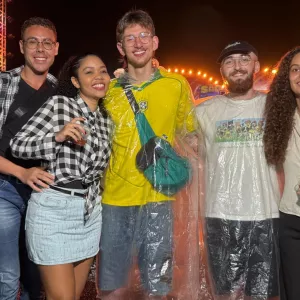 Turistas do Brasil e do exterior aprovam o São João da Bahia