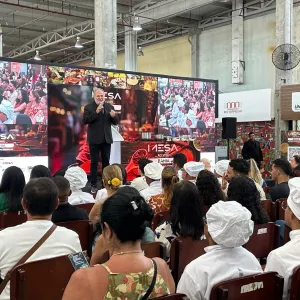 Mesa ao Vivo e Festival da Ostra celebram a diversidade do turismo gastronômico baiano