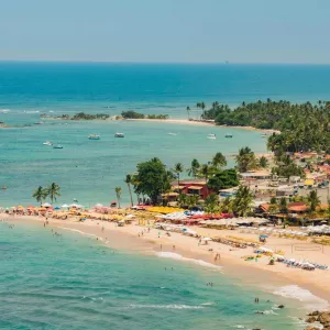 Festival de música e ampliação de voos antecipam verão em Morro de São Paulo