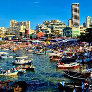 Fé e tradição marcam a Festa de Iemanjá em Salvador