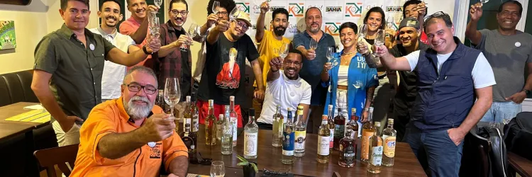 Curso prepara sommeliers de cachaças baianas para o mercado do turismo