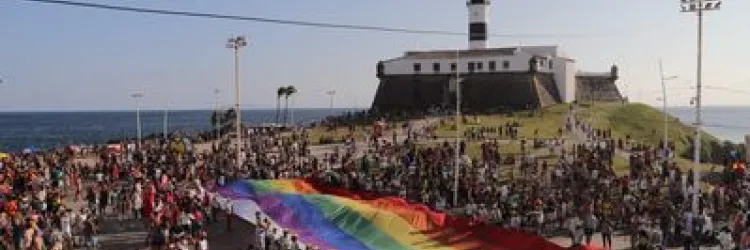 Pesquisa da Setur-BA avalia impacto turístico da Parada do Orgulho LGBT+ na Bahia