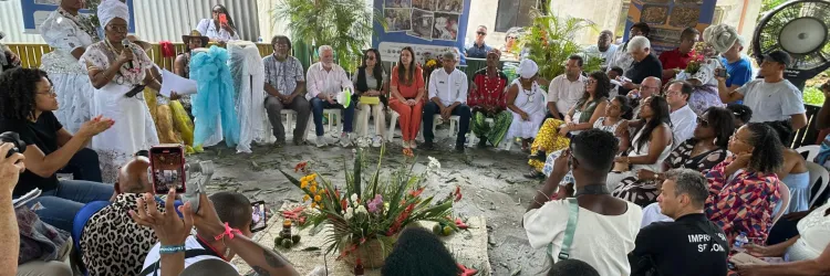 Festival da Ostra e Regata da Primavera movimentam zona turística Baía de Todos-os-Santos Culinária do Recôncavo baiano, manifestações afro-brasileiras, economia criativa, música e turismo comunitário. Essas foram as atrações do 16º Festival Cultural e Gastronômico da Ostra, realizado no sábado (12) e domingo (13), na Comunidade Quilombola Kaonge, em Cachoeira, na zona turística Baía de Todos-os-Santos. O evento teve o apoio do Governo do Estado, por meio das secretarias de Turismo (Setur-BA) e de Cultura (