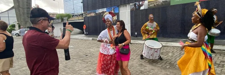 Setur-BA atua no Carnaval da Bahia com ações que garantem atendimento qualificado aos turistas