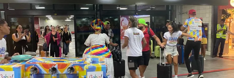 Turistas têm receptivo especial da Setur-BA na chegada para o Carnaval da Bahia