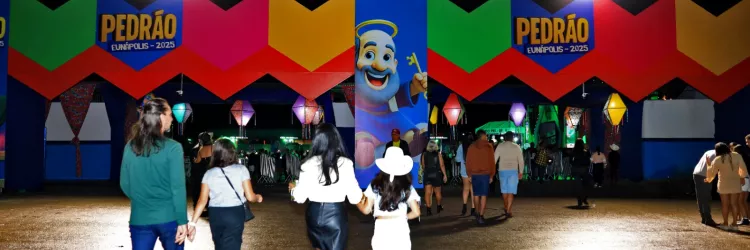 Abertura do Pedrão 2025 conta com presença do governador e celebra 20 anos de tradição em Eunápolis