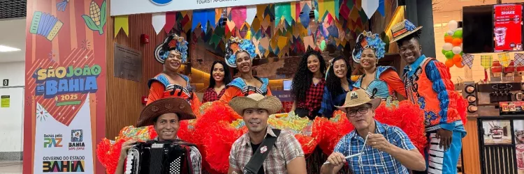 Setur-BA atua no São João com receptivo típico, pesquisa turística e apoio aos festejos