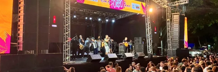 Cultura, religiosidade e negócios atraem turistas à Bahia na primavera