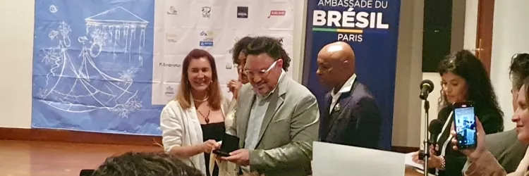 Setur-BA é homenageada pelo apoio à Lavagem de Madeleine em Paris