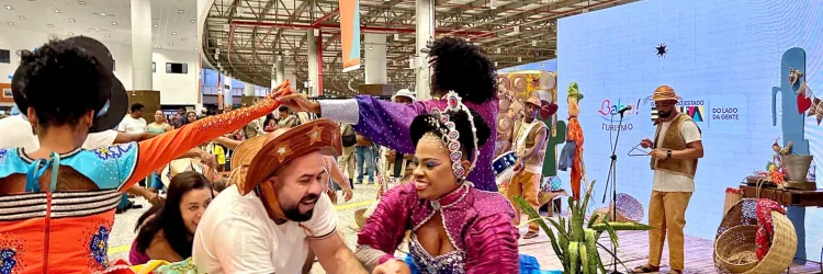 Turistas se despedem do Carnaval da Bahia já em clima de São João